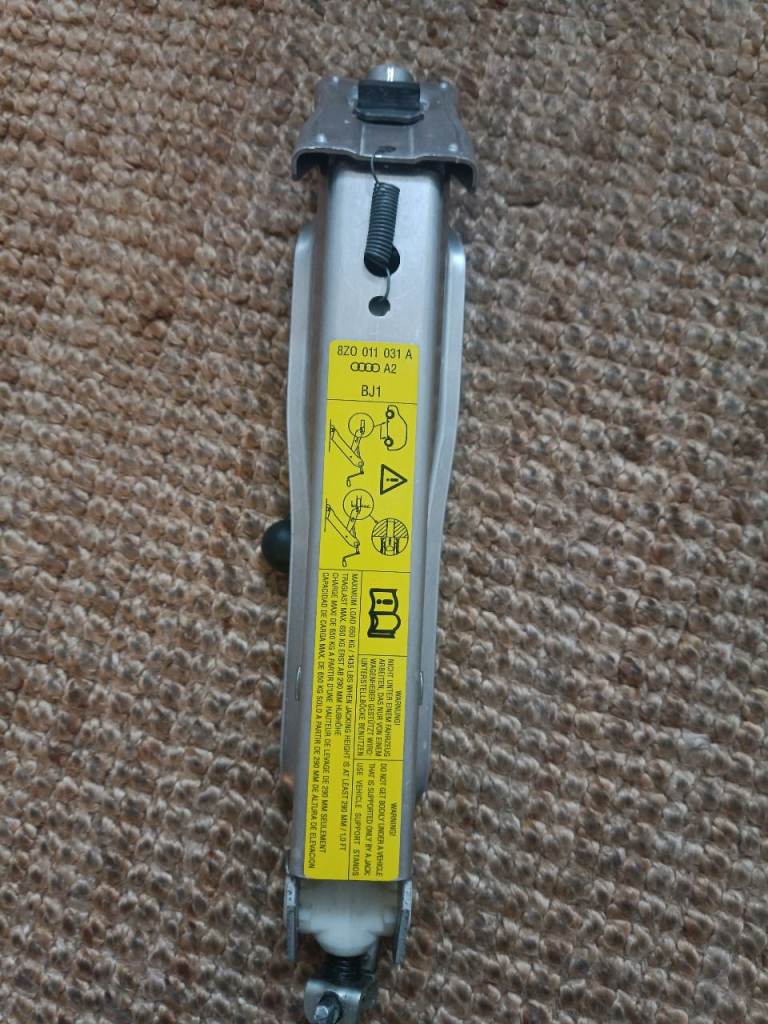 Original Audi A2 Car Jack (OEM)