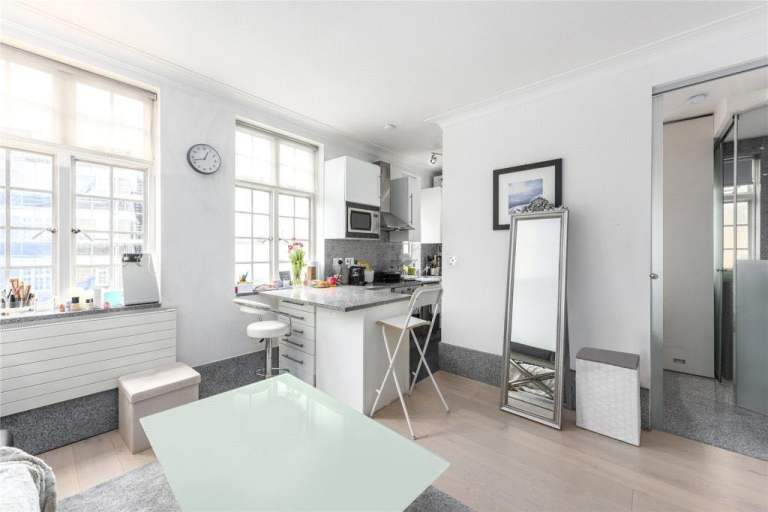 One Bedroom flat in Marylebone High Street Available now!!