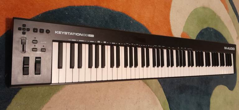 M-Audio Keystation 88 MK3 midi controller