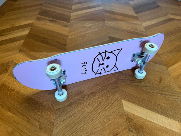 Skateboard - great condition