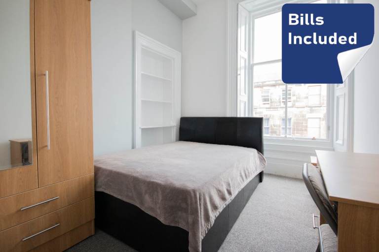 DOUBLE ROOM for flat share located in large, 8-bedroom HMO flat in Newington – bills included
