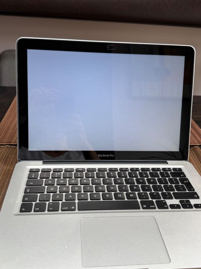 Macbook Pro 13" A1278 Intel Core i5-3210M 8GB RAM 500GB SSD