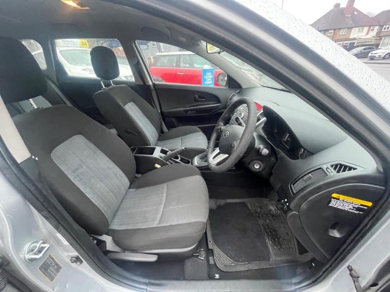 2010 Kia Ceed 1.6 CRDi 1 Euro 4 (s/s) 5dr HATCHBACK Diesel Manual