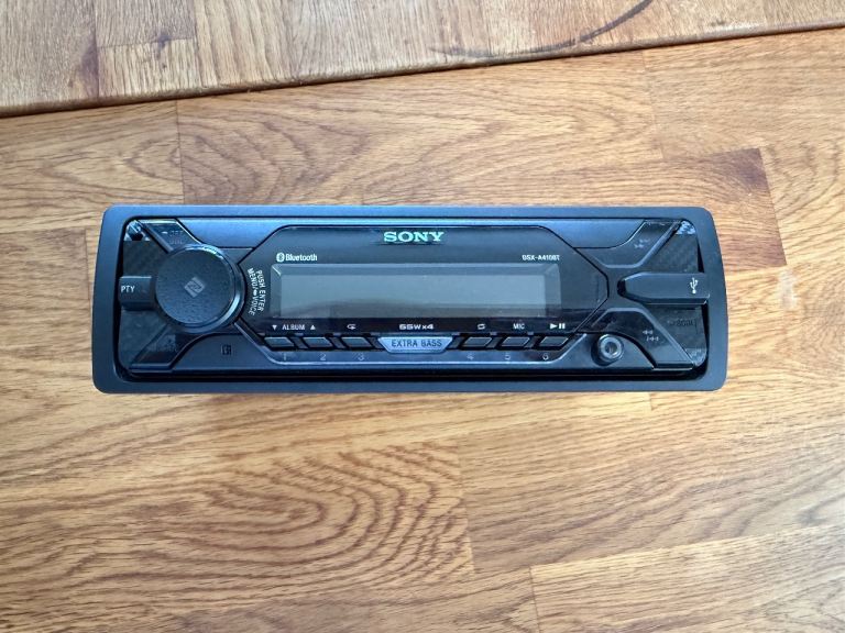 Sony Bluetooth car stereo (red)