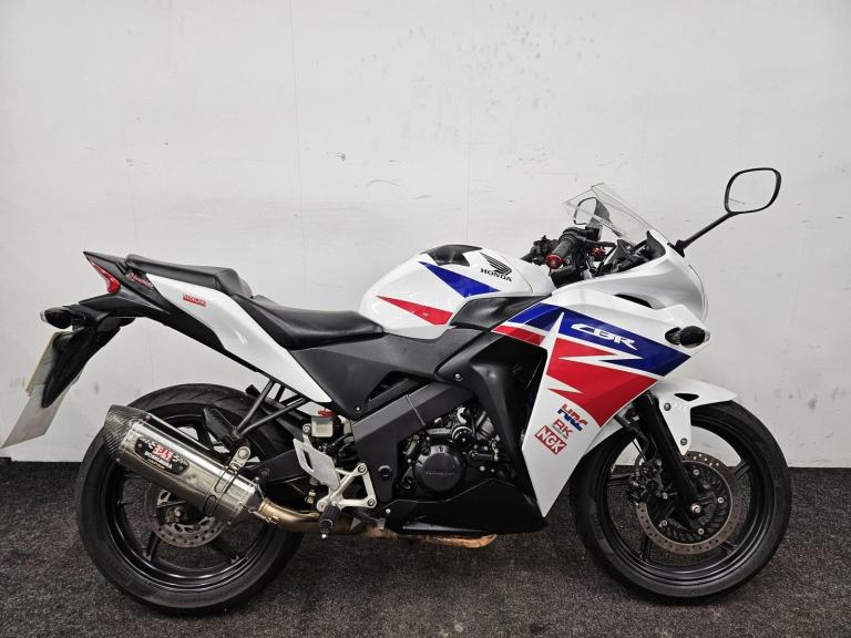 HONDA CBR125R *** YOSHIMURA EXHAUST SYSTEM - SERVICE HISTORY - TALL SCREEN ***