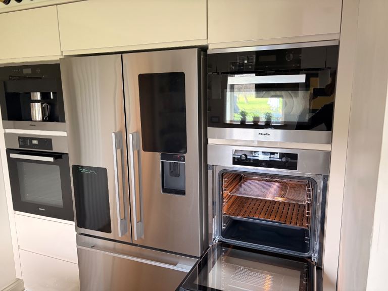 Miele H2265-1B Active XL Built-in Single Oven