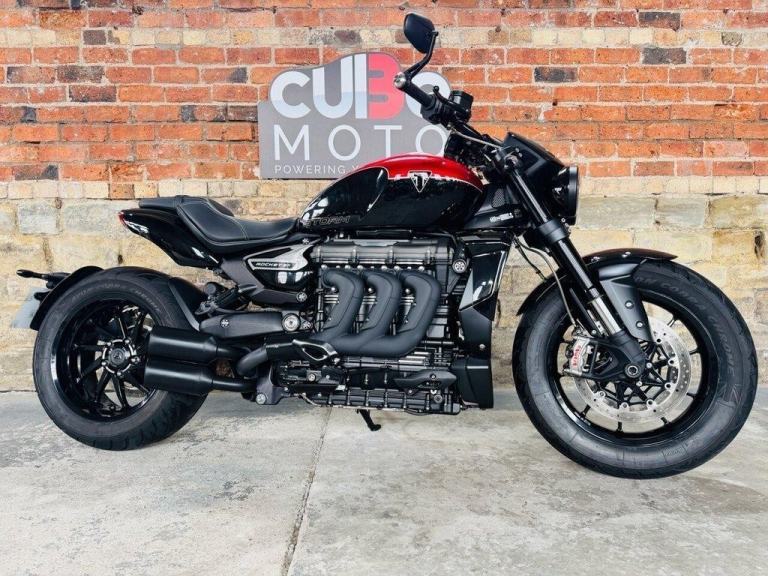 TRIUMPH ROCKET III STORM R 2025 74