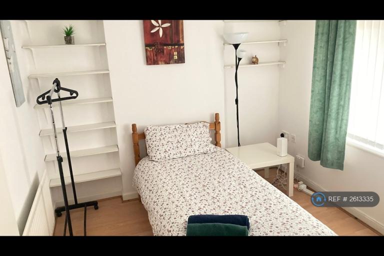 6 bedroom house in Oakwood Road, Southampton, SO53 (6 bed) (#2613335)