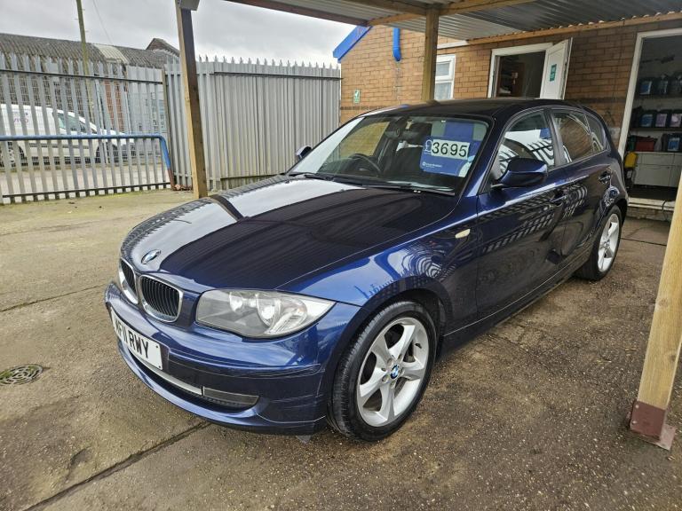 BMW 1 SERIES 2.0 116i Sport 5 door 2011