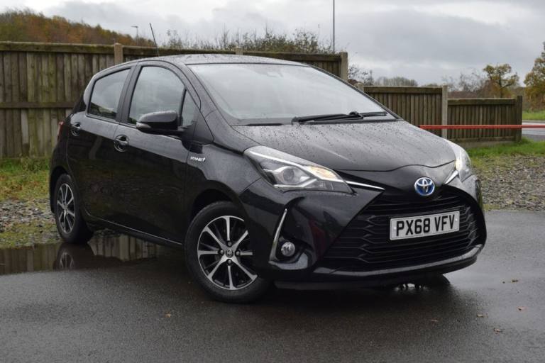 2018 Toyota Yaris 1.5 VVT-h Icon Tech Hatchback 5dr Petrol Hybrid E-CVT Euro 6 (s/s) (100 ps) HAT...