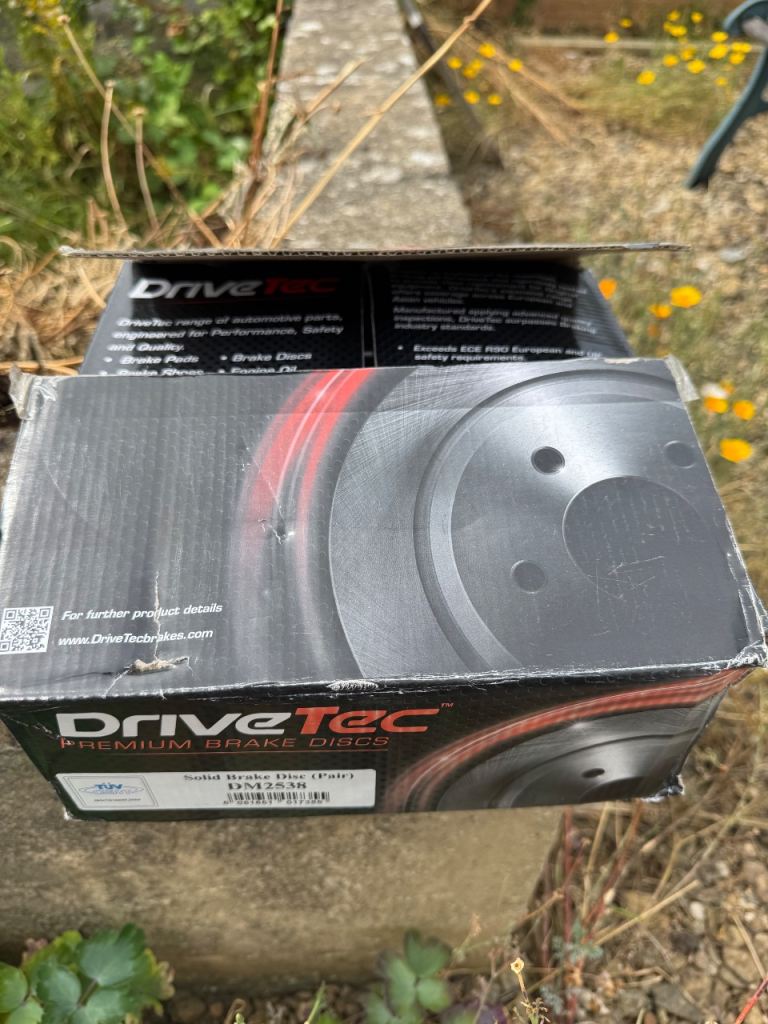 DriveTec DM2538 solid brake discs (pair)