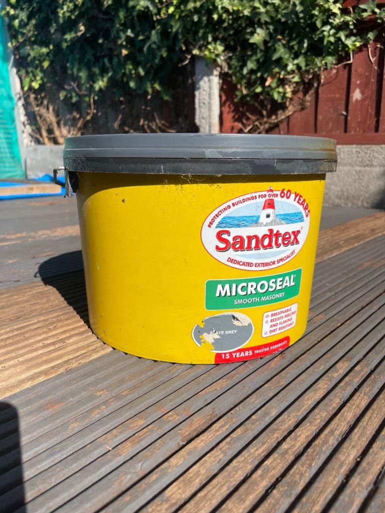 Sandtex Microseal Smooth Masonry Paint – slate grey