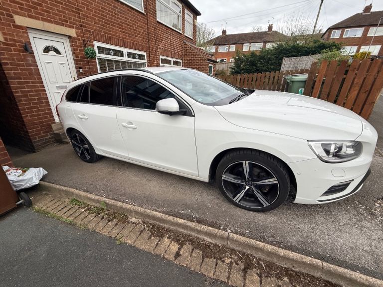 2018 Volvo V60 T4 R-Design – Petrol – 105k Miles – Great Condition
