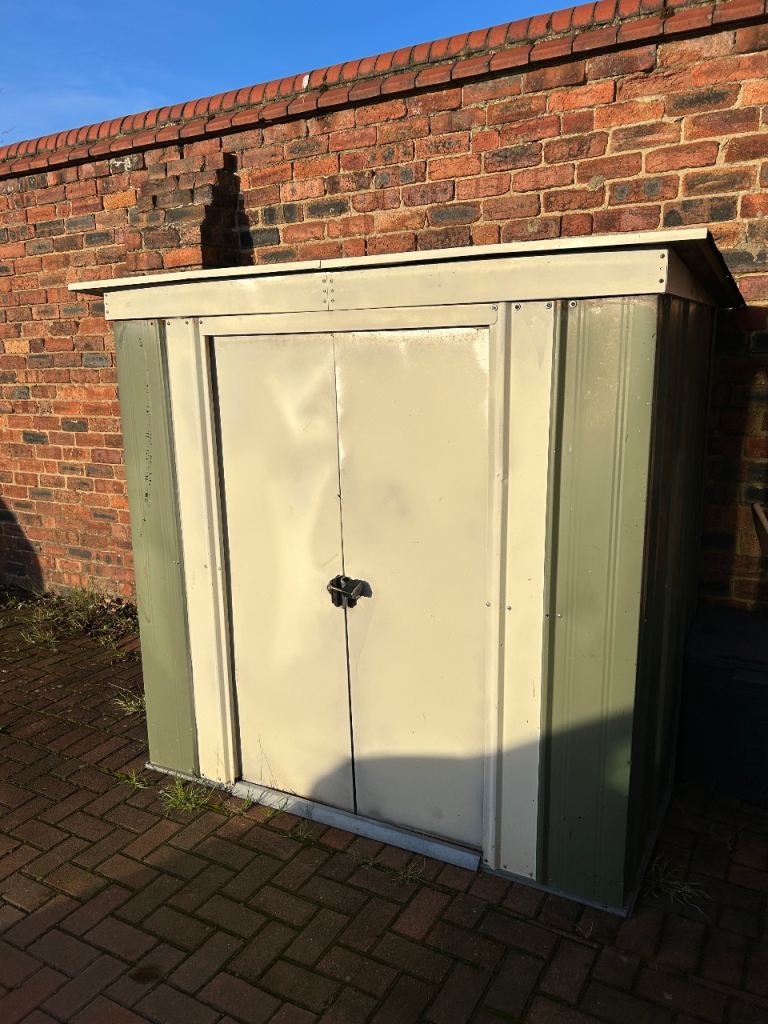 Metal shed 