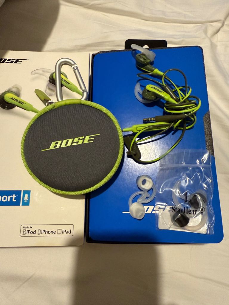 Bose wired headphones, 3.5mm in original box