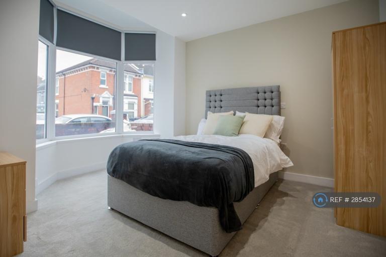 1 bedroom in Queens Road, Portsmouth, PO2 (#2854137)
