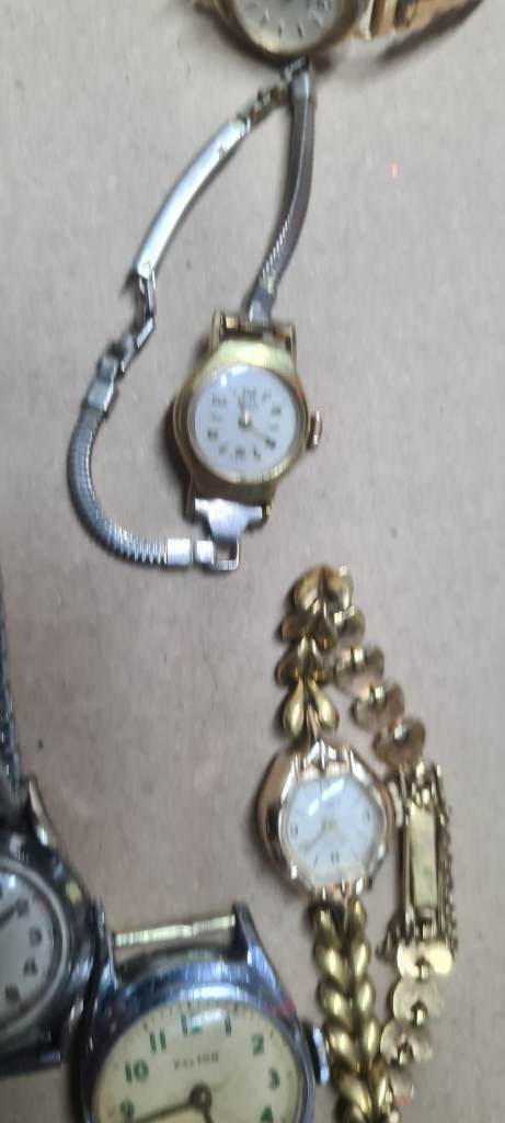 Job lot of vintage wristwatches & pocket watch Mechanical & quarts