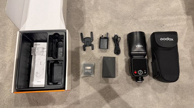 Godox V100 S (Sony) Flashgun with Case – As Good As New