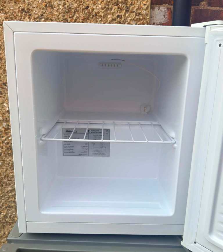 CURRYS ESSENTIALS CTF24W15 Undercounter Freezer – White, Good Condition