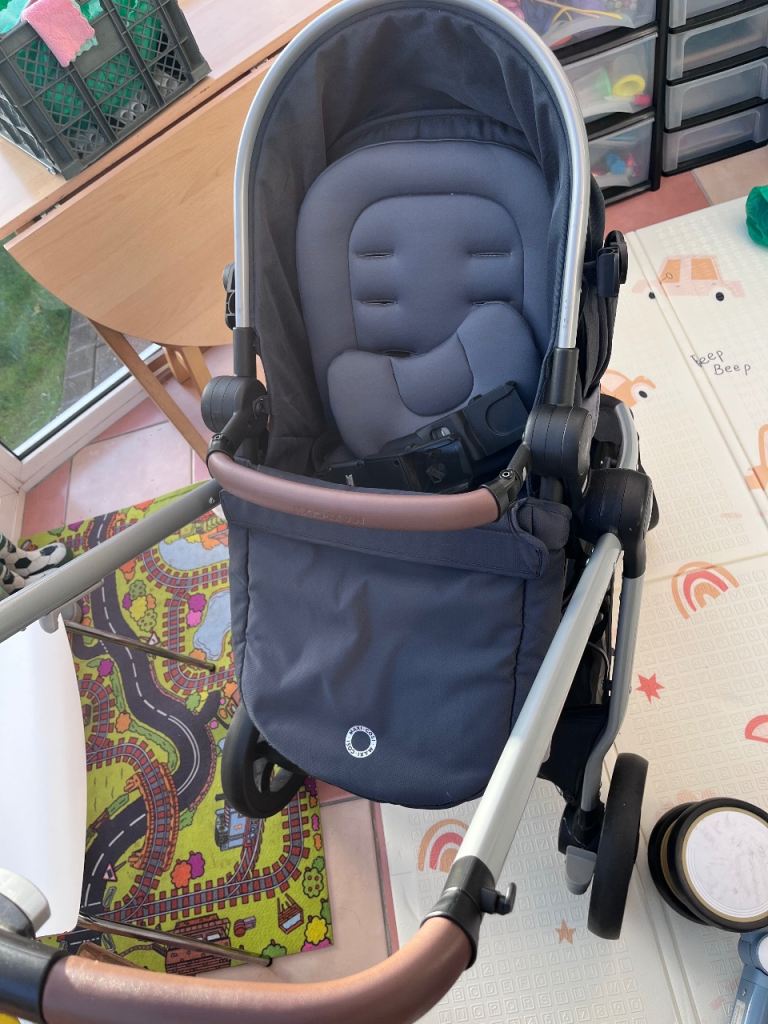Maxi-Cosi Nova Pushchair - Navy & Grey, Good Condition