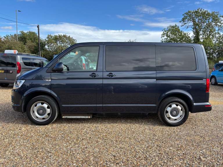 VOLKSWAGEN TRANSPORTER DRIVER TRANSFER WAV WHEELCHAIR ACCESSIBLE VEHICLE 2.0