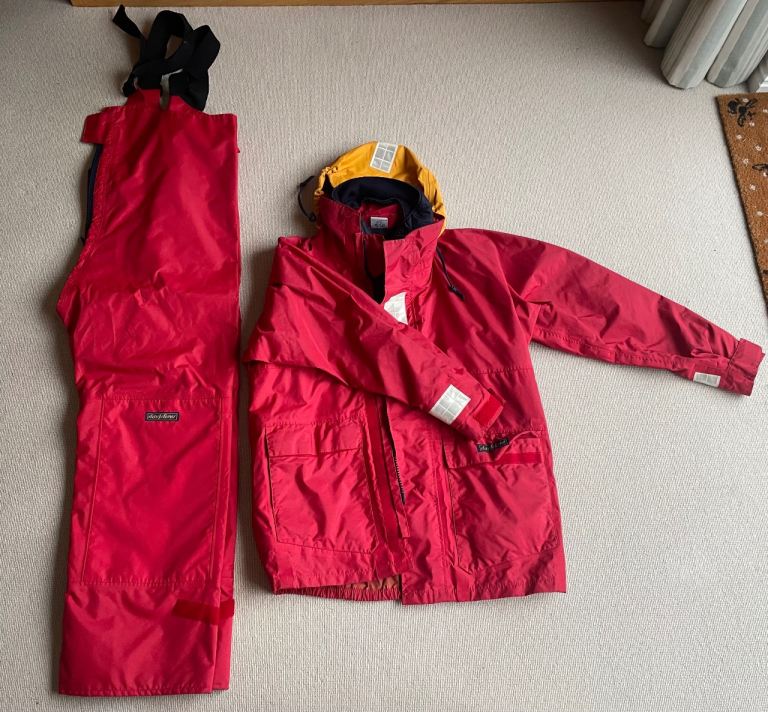 Foul weather jacket and salopettes - size medium