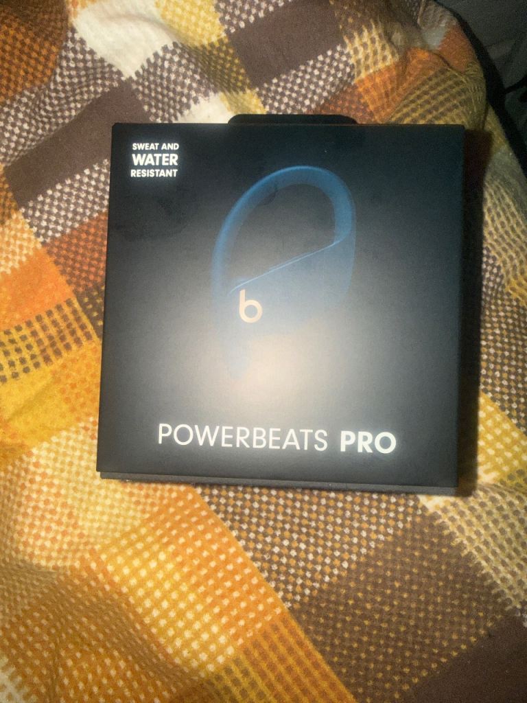 Beats Powerbeats Pro Wireless Earbuds – Never Used just opened the box