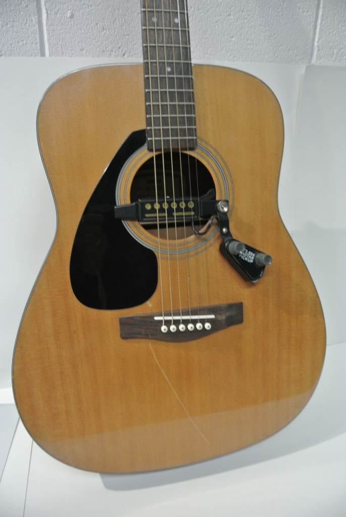 image for Yamaha Acoustic Guitar
