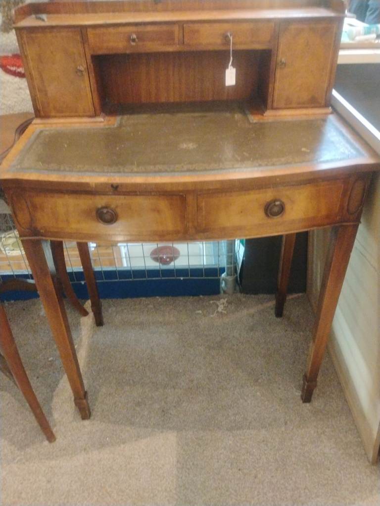 Classic small bureau 