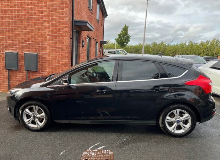Ford, FOCUS, Hatchback, 2013, Manual, 998 (cc), 5 doors