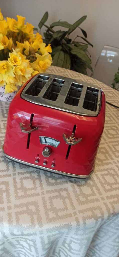 De'Longhi toaster 