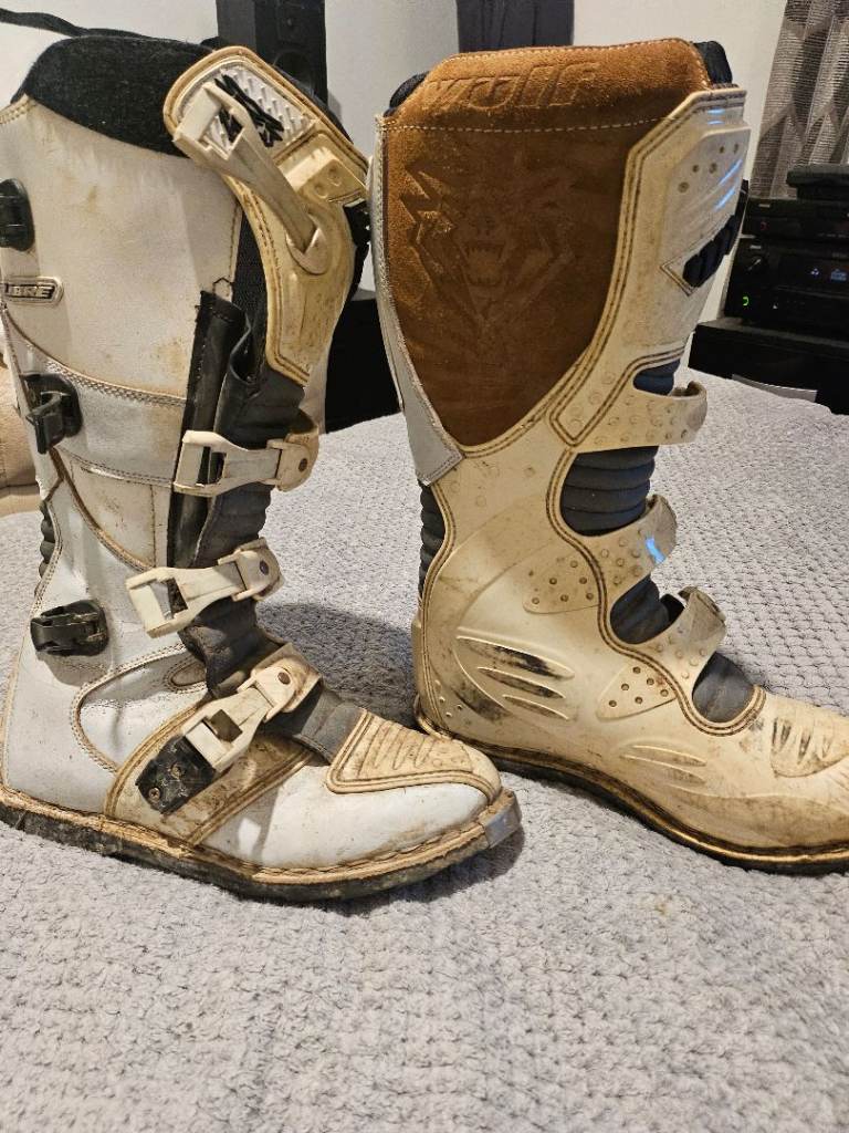 Size 11 vintage motocross boots