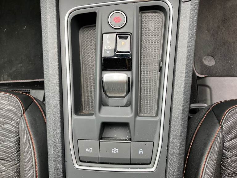 2025 SEAT Leon 1.0 eTSI FR 5dr DSG Hatchback PETROL Automatic