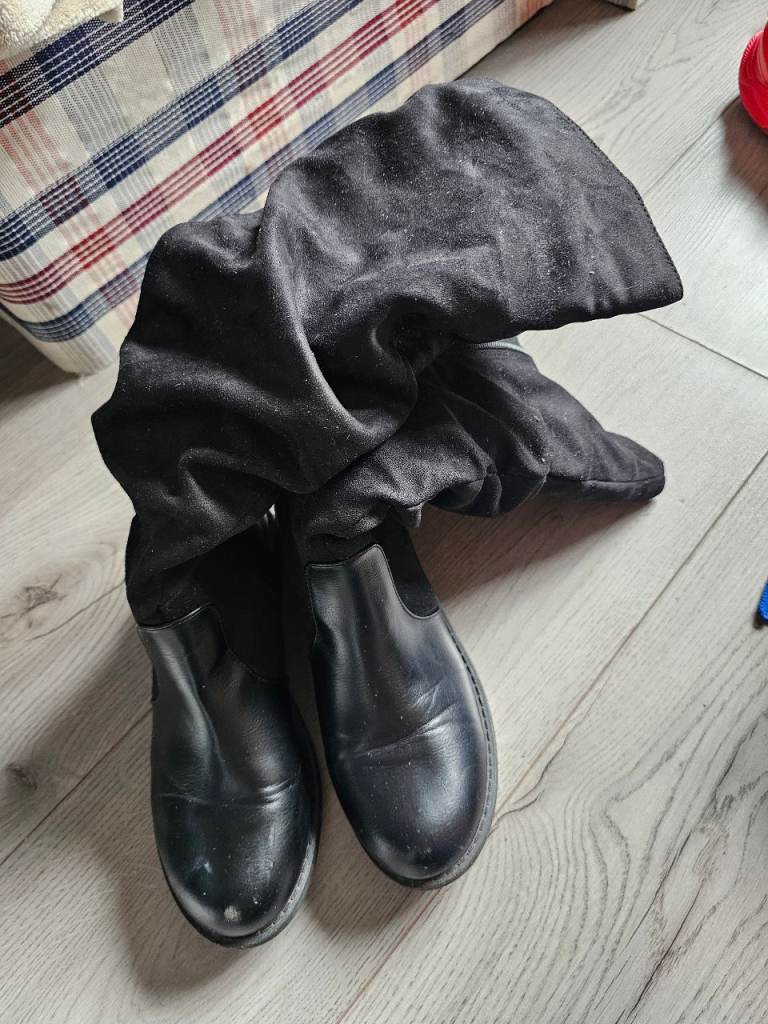 Black Suede Over-the-Knee Boots – Good Condition