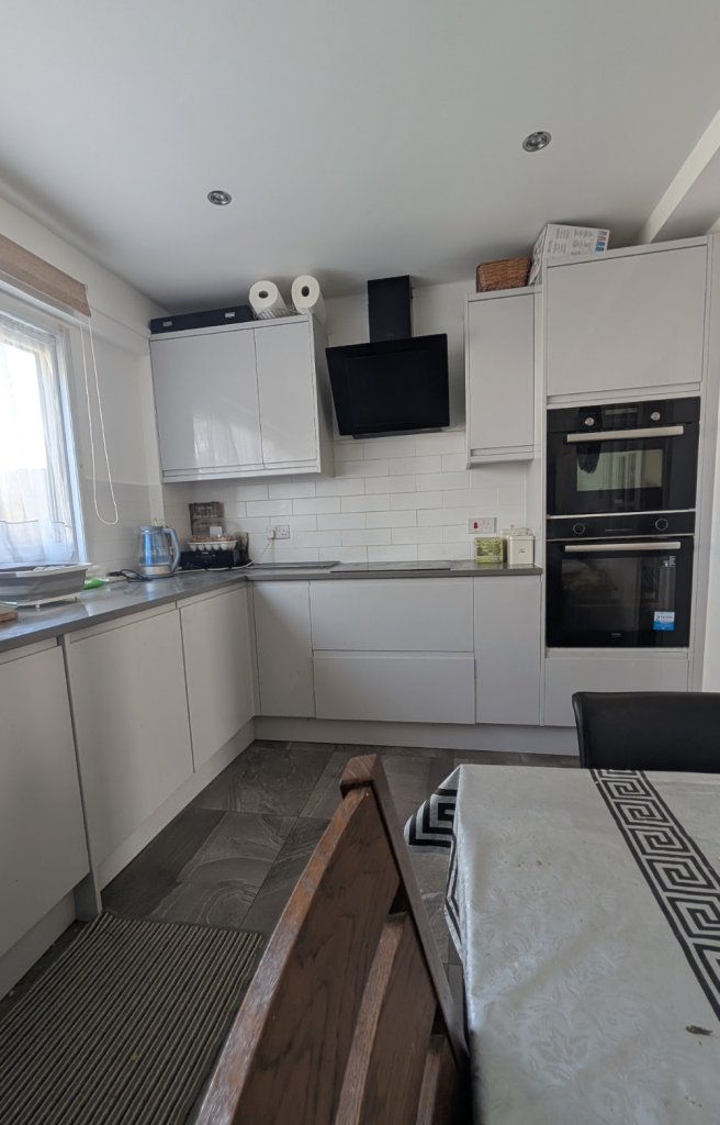 Double Room Available Now in Romford | All Bills Included | Driveway Parking