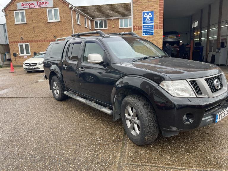 2013 Nissan Navara Double Cab Pick Up Platinum 2.5dCi 190 4WD PICK UP Diesel Manual
