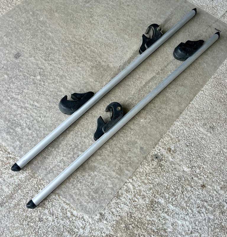 Universal Aluminium Roof Bars - adjustable up to 1.12m with key