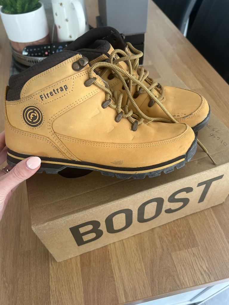 Firetrap ladies size 4 walking /  hiking leisure boots