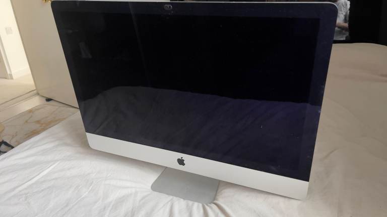 iMac 27” (Late 2013) – 16GB RAM, 1TB Storage 