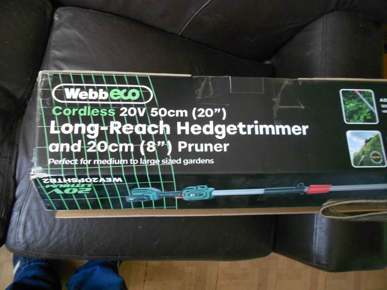 Cordless 20v Long reach hedge trimmer with prumer chain sew