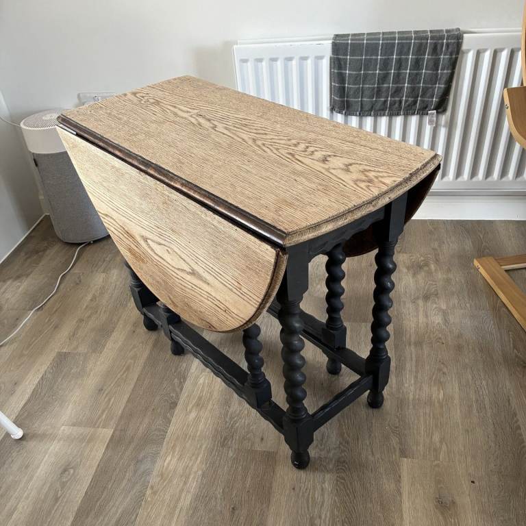 Solid Oak Collapsible Dining Table – Pickup Only