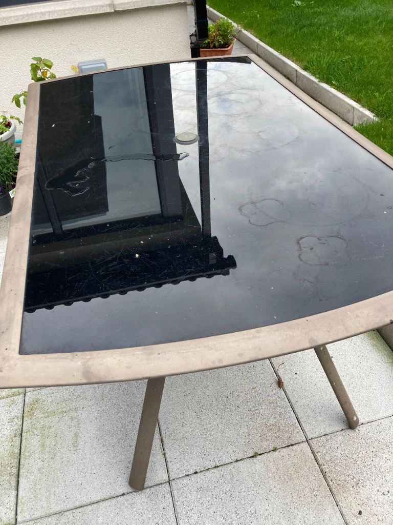 Garden table