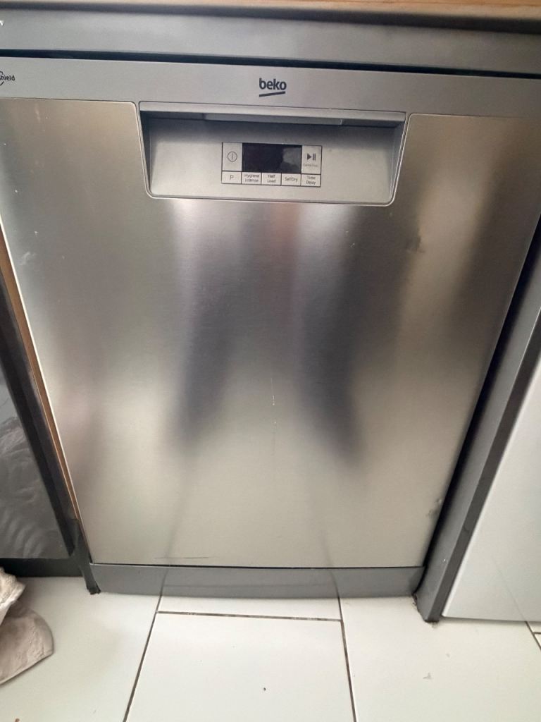 Beko Dishwasher - Silver, Good Condition