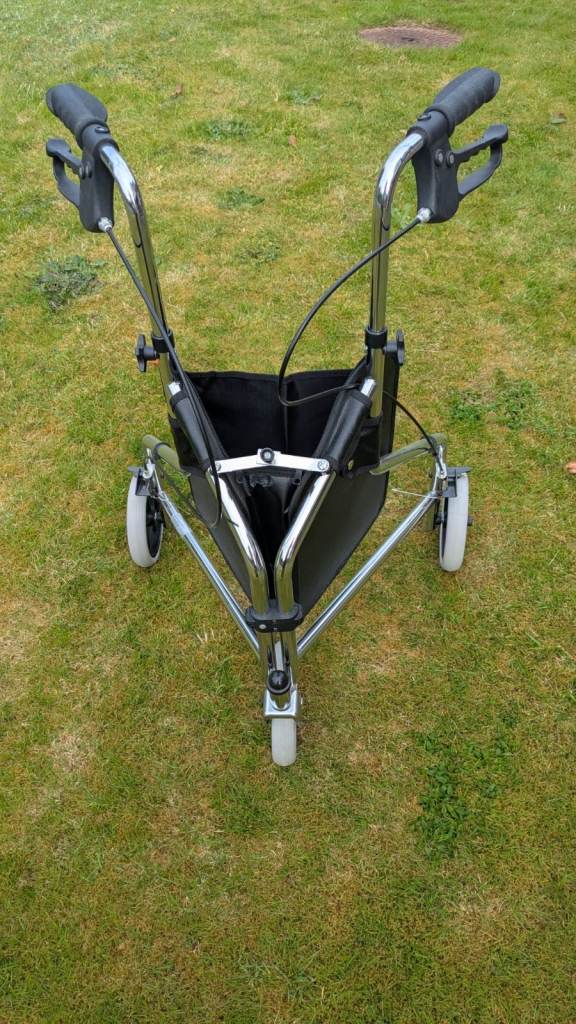 Mobility walker