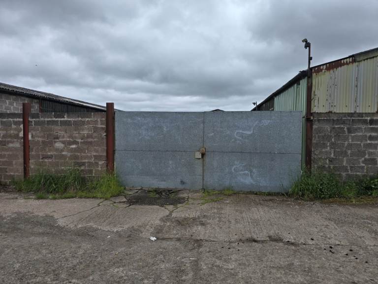 UNIT TO LET IN SECURE BARN NEAR LIVINGSTON 