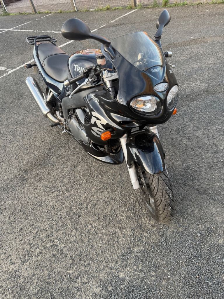 TRIUMPH RS 955i 2001 px cash 