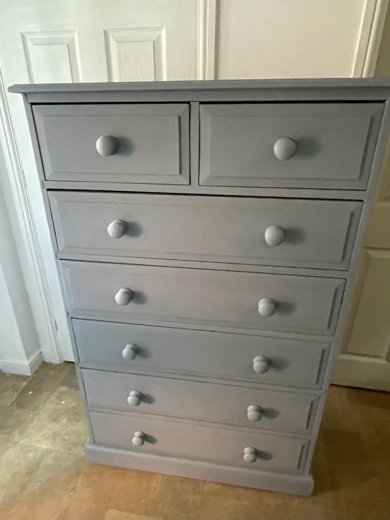 Large Pine painted chest of Drawers 