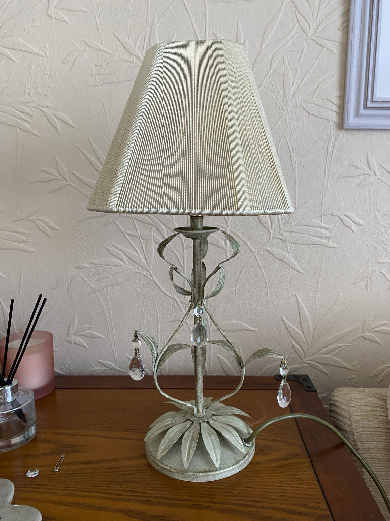 Table top lamp