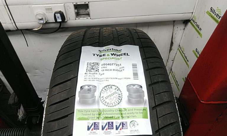 245 40 19 98w Ilink L-Grip56 6mm Part Worn Pressure Tested Tyre