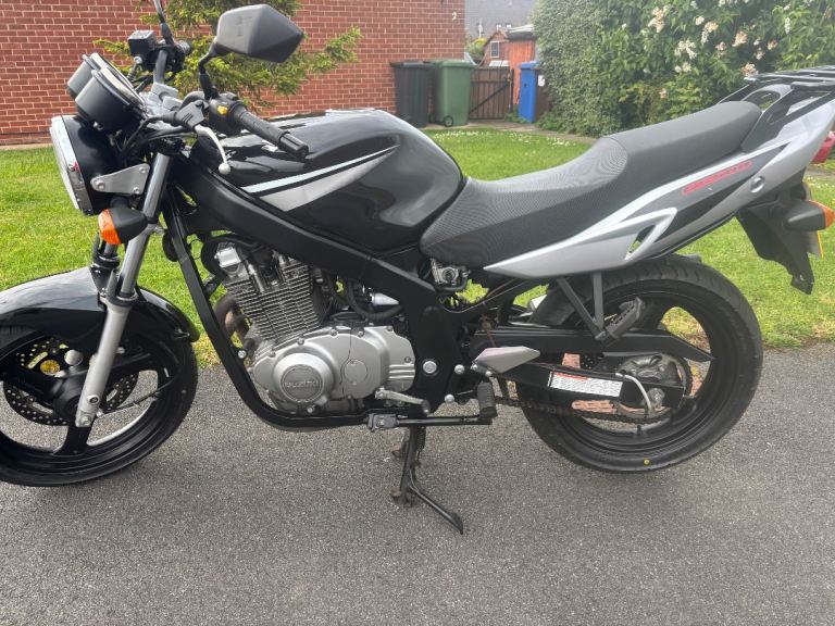 Suzuki gs500